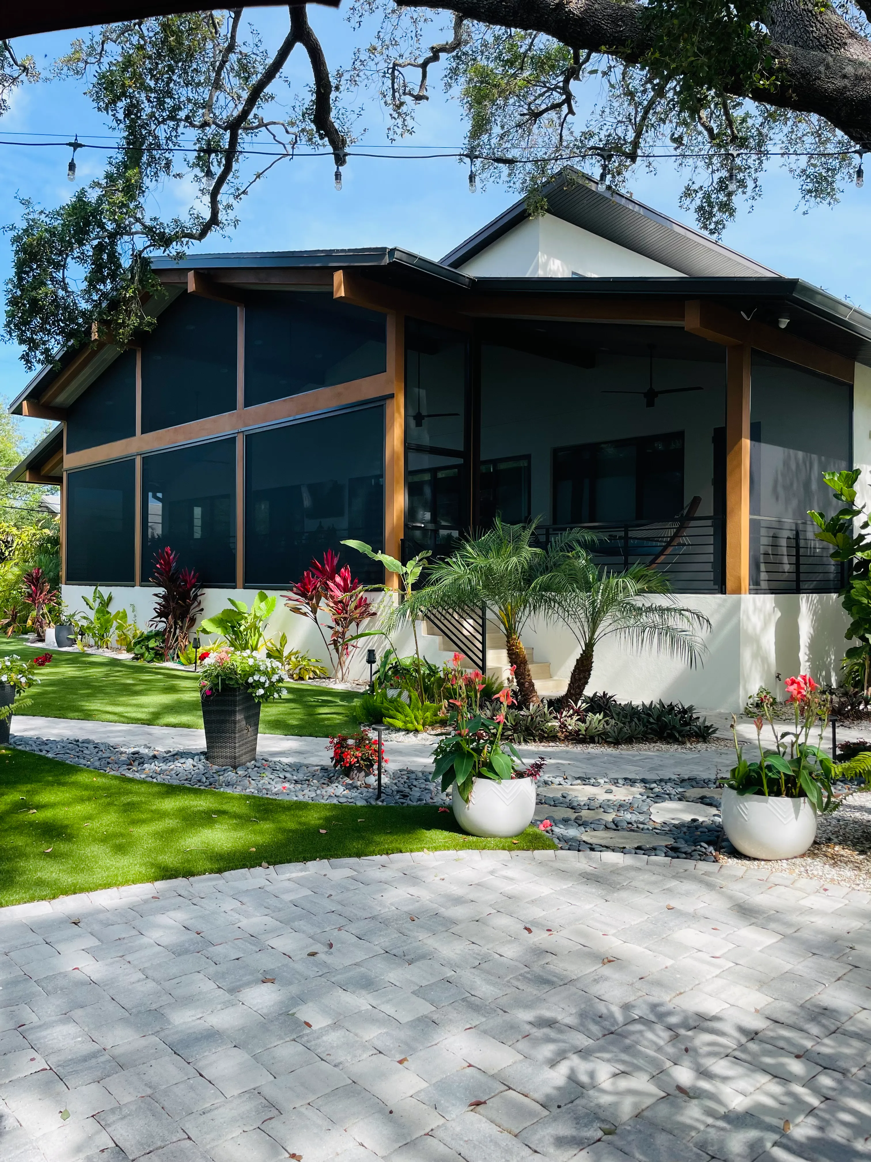 Pool Screen Enclosure with Hot Tub in Jacksonville