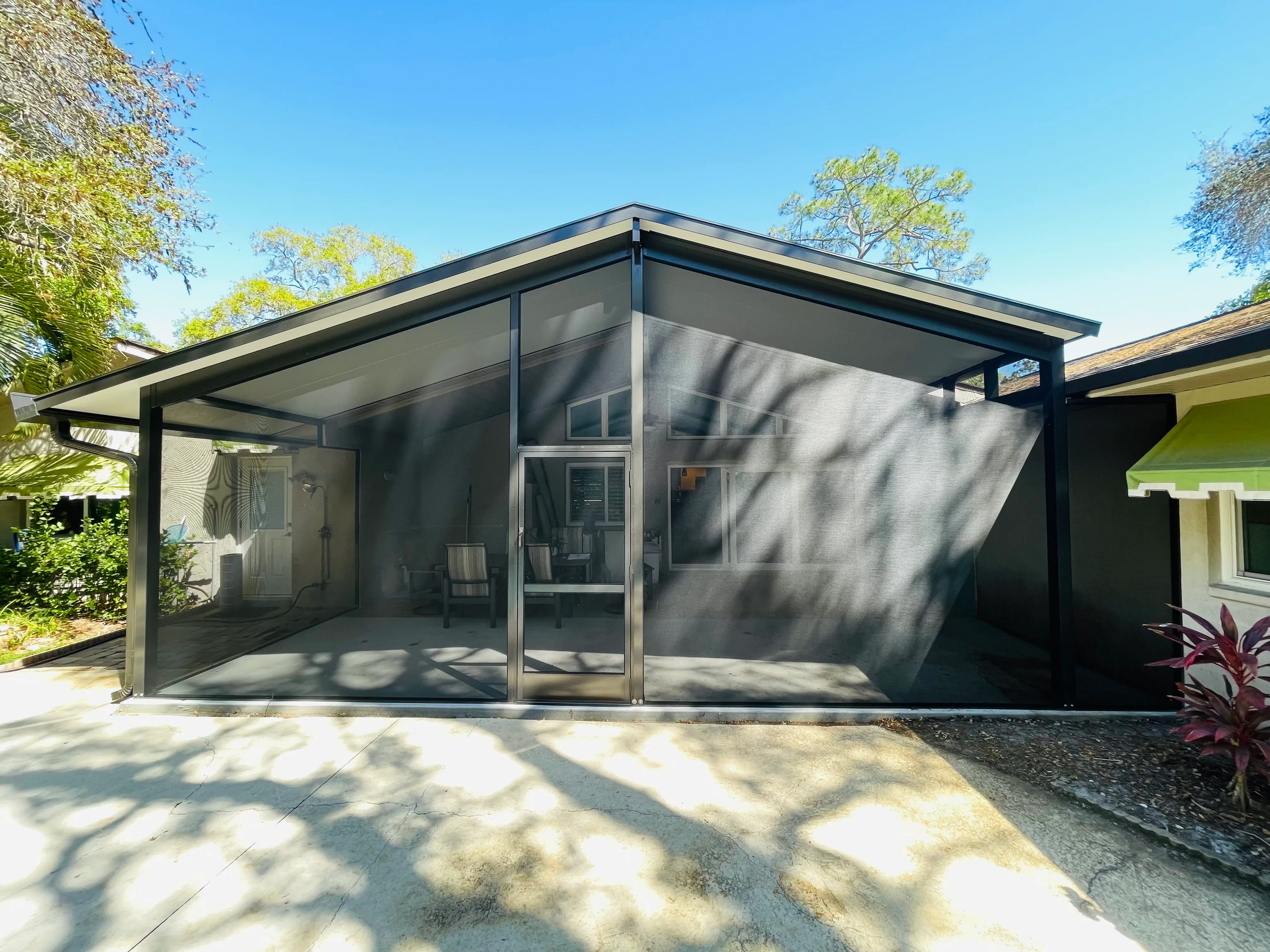 Pool Screen Enclosure with Hot Tub in Jacksonville